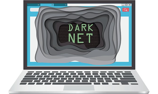Portátil accediendo a Dark Net
